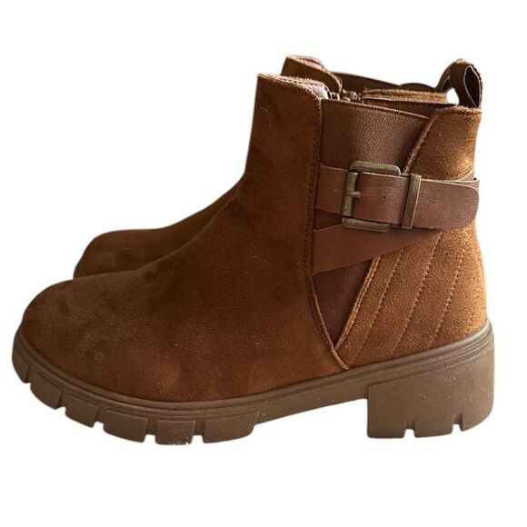 Wanted Women's Cinder Lug Sole Microfiber Ankle Boots. Sizes 8.5. EUC. Tan/Brown - Picture 2 of 8